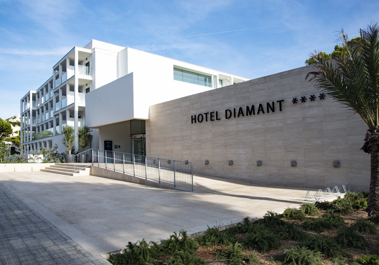 Hotel diamant 1 - Cala Agulla | proyecto IONA